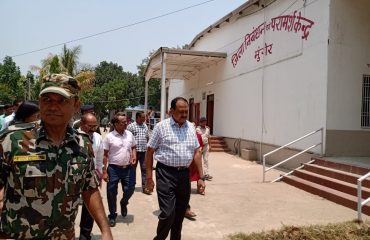 जिला निबंधन एवं परामर्श केंद्र,मुंगेर का निरीक्षण करते प्रमंडलीय आयुक्त