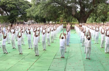 तुरुंगातील क्रियाकलाप -1