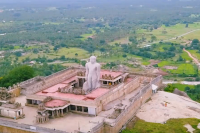 ಗೊಮ್ಮಟೇಶ್ವರ ಪ್ರತಿಮೆ, ಹಾಸನ ಜಿಲ್ಲೆ