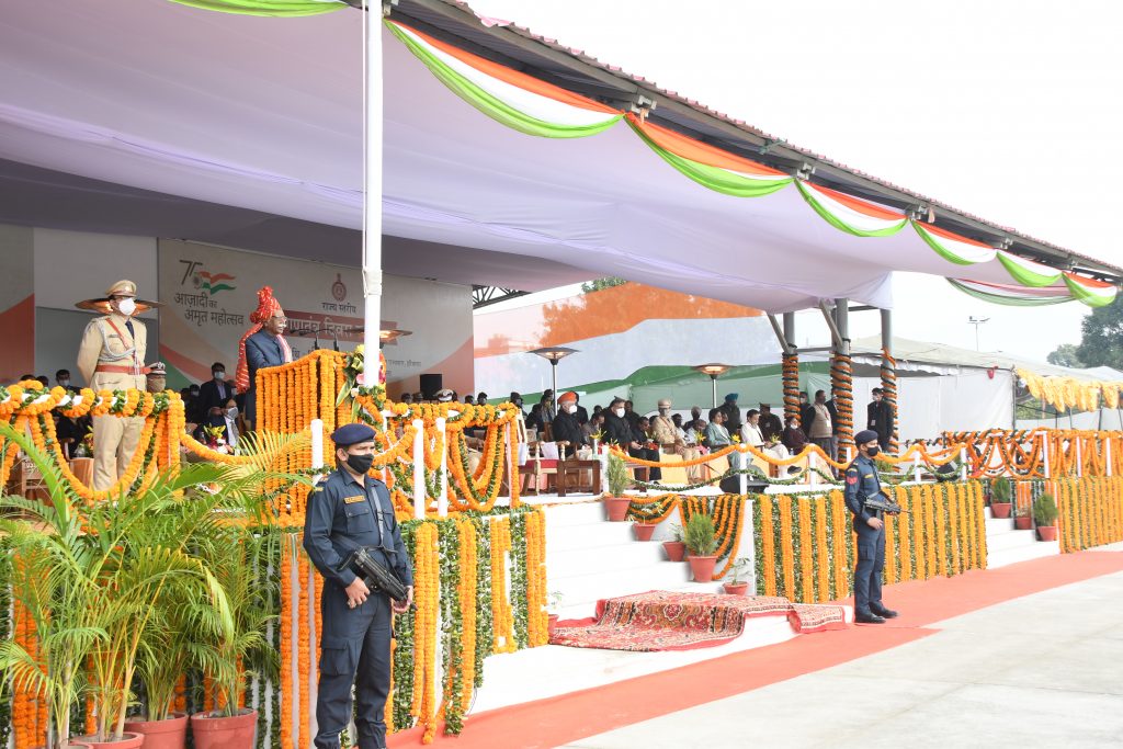 राज्यपाल श्री बंडारू दत्तात्रेय पंचकूला में आयोजित 73 वें राज्य स्तरीय गणतंत्र दिवस समारोह में प्रदेशवासियों को  सम्बोधित करते हुए