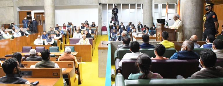 राज्यपाल श्री बंडारू दत्तात्रेय विधानसभा के बजट सत्र को संबोधित करते हुए
