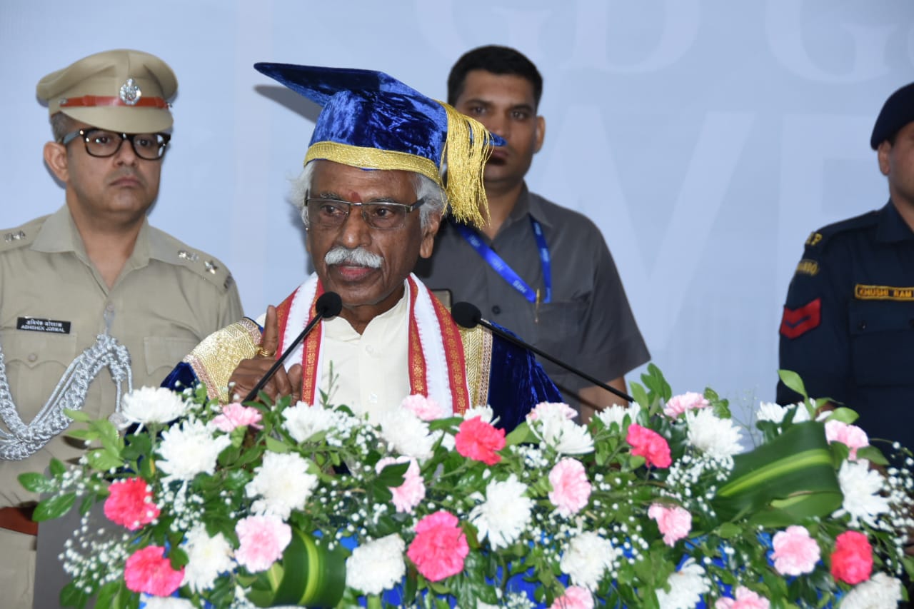 राज्यपाल श्री बंडारू दत्तात्रेय गुरुग्राम के जी डी गोयंका विश्वविद्यालय के 7वे दीक्षांत समारोह को सम्बोधित 