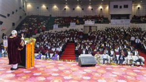 राज्यपाल श्री बंडारू दत्तात्रेय ने एस.आर.एम विश्वविद्यालय सोनीपत के दूसरे दीक्षांत समारोह में संबोधित करते हुए