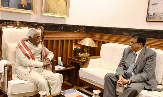 Shri Sanjeev Kaushal, Chief Secretarythe Governor, Shri Bandaru Dattatreya.