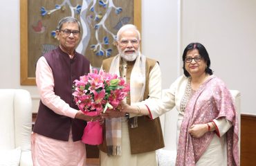 राज्यपाल प्रोफेसर असीम कुमार घोष एवं श्रीमती मित्रा घोष की प्रधानमंत्री नरेंद्र मोदी से शिष्टाचार मुलाकात 18.11.2025