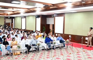 Books relaeased function authored by Shri Shankha Chatterjeeivate, Private Secretary to Hon'ble Governor, titled Advaita Vedanta: Ek Anokha Darshan’ and ‘Samajik Drishtikon Mein Dharmakshetra-Kurukshetra.’