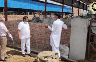 Dr. Raj Saini, Member Haryana Gau Seva Aayog, Shri Krishna Pranami while inspecting in Gaushala village Camry, Hisar
