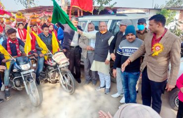 भगवान श्री परशुराम गौशाला, अंबाला में कामधेनु गाय माता के मंदिर निर्माण हेतु शोभा यात्रा का आयोजन किया गया। जिसमें हरियाणा गौ सेवा आयोग के चेयरमैन श्री श्रवण कुमार गर्ग जी ने झंडी दिखा कर रवाना किया। इस कार्यक्रम में आयोग के जिला प्रभारी सदस्य श्री राजेन्द्र बंसल जी समेत गौशाला के प्रधान देवी राम शर्मा जीए चेयरमैन अरुण राणा जी, उपाध्यक्ष राजन बारी जी, सचिव नरेंद्र शर्मा जी, खजांची दीपांशु अग्रवाल जी, राजेंद्र कौशिक जीए नरेश जी, राजेंद्र सलिंदर जी व समस्त कार्यकारिणी समेत अनेकों गौभक्त व श्रद्धालु मौजूद रहे