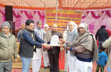Bal Gopal Charitable Gaushala Society, Village Goli (Karnal) celebrated the second foundation day with great pomp. In which Mr. Shravan Kumar Garg, Chairman of Haryana Gau Seva Aayog arrived as the Chief Guest. During this, many cow devotees and villagers were present, including Gaushala Director Shri Somdutt Goli ji.