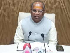Chairman of Haryana Gau Seva Aayog, Shri Shravan Kumar Garg addressing journalists on the subject of cow dynasty / cowsheds in Gurugram Rest House...