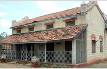 Landor Bangalow Laling