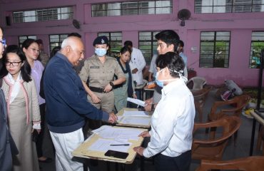Visit to relief camps set up at Singtam