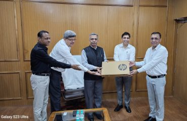 Laptop Distribution (6)