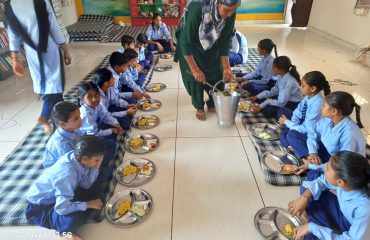 Serving meals GSSS Jamalpur