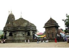 श्री त्र्यंबकेश्वर ज्योर्तिलिंग मंदिर;?>