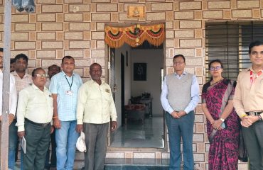 ग्रामविकास विभागाचे मा.प्रधान सचिव यांची प्रधानमंत्री आवास योजनेंतर्गत घरकुलांची पाहणी. (2)