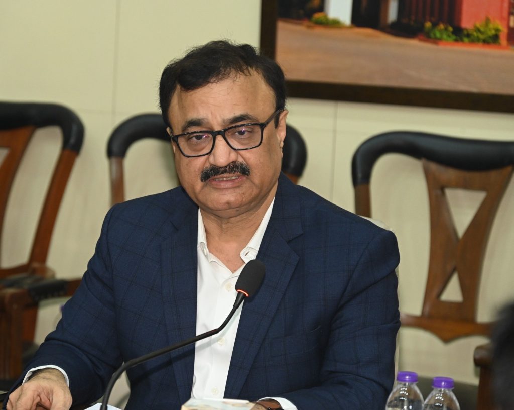 ec000bb9-ef81-41a6-8abb-d01d41bf34c6 (1)