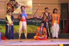 सूरजकुंड शिल्प मेला में लोक रंगमंच पर आधारित नाटक;?>