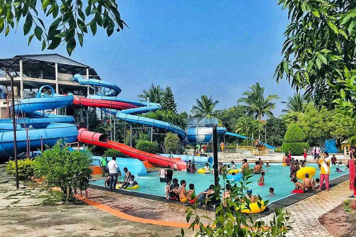Vrindavan Amusement Park, Chakur