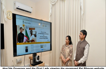 Honorable Governor and First Lady Viewing the Raj Bhavan Website