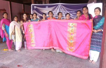 Ladies group visited manufactuing Paithani saree