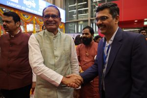 पुणे आंतरराष्ट्रीय विमानतळ येथे केंद्रीय-ग्रामविकास मंत्री मा. श्री. शिवराज सिंह चौहान यांच्या हस्ते ‘उमेद सावित्री’