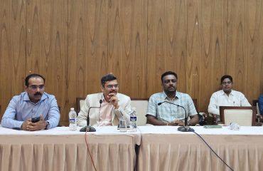सुलभ कामकाजासाठी कृत्रिम बुद्धिमत्तेचा वापर कर्मचाऱ्यांसाठी प्रशिक्षण
