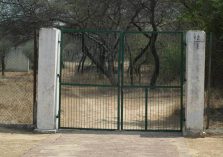 gate;?>