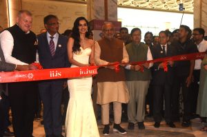 Governor inaugurates the 5-day India International Jewellery Show Premiere