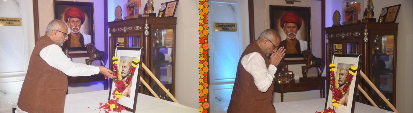 Governor offeres floral tributes to the portrait of Krantivir Umaji Naik