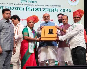 Governor presents the State Level Agricultural Awards and Crop Competition Awards