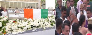 10.10.2024: Governor pays his respects to the late Shri Ratan Tata by laying a wreath