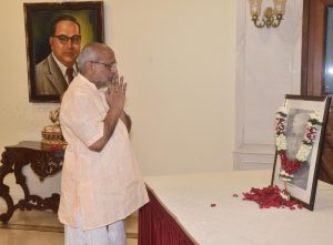 Maharashtra Governor pays tributes to Pt. Jawaharlal Nehru