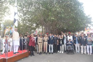 12.01.2025: राज्यपालांनी सैन्य दलातील अधिकारी व जवानांच्या वार्षिक संचलनाला रवाना केले