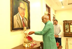 Governor offers floral tribute to Bhagwan Buddha