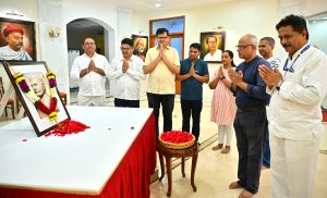 07.09.2025 : Raj Bhavan offers floral tribute to Raje Umaji Naik