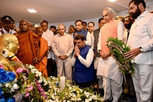 भारतरत्न डॉ.बाबासाहेब आंबेडकरांनी देशाच्या विविधतेला एकत्र बांधणारे संविधान दिले - राज्यपाल आचार्य देवव्रत