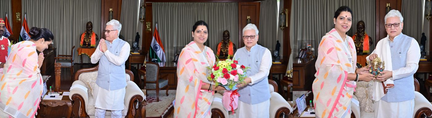 Mayor Ritu Tawde Calls on Governor