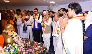 14 04 2026 :  Maharashtra Governor Jishnu Dev Varma accompanied by Chief Minister Devendra Fadnavis visited the Chaityabhumi Memorial of Bharat Ratna Dr B R Ambedkar and garlanded the bust of Dr Babasaheb Ambedkar on the occasion of the Birth Anniversary of the Architect of the Constitution in Mumbai. The ‘Trisharan Buddha Vandana’ was recited on the occasion. The Governor and the Chief Minister visited the exhibition of rare photographs of Dr Ambedkar put up by the Municipal Corporation and later offered flowers at the Bheem Jyot. The Governor presented the holy clothes (Chivar) to the Buddhist monks on the occasion.  Deputy Chief Ministers Eknath Shinde and Sunetra Pawar, Chairman of Maharashtra Legislative Council Prof Ram Shinde, Prakash Ambedkar, Deputy Speaker of Maharashtra Assembly Anna Bansode, Mayor of Mumbai Ritu Tawde, Ministers Chhagan Bhujbal, Mangal Prabhat Lodha, Ashish Shelar, Sanjay Shirsat, Sanjay Rathod, former MP Rahul Shewale, Chief Secretary Rajesh Aggarwal, Municipal Commissioner Ashwini Bhide, Principal Secretary Dr Harshdeep Kamble, Secretary to the Governor Dr Prashant Narnaware, Executive President, Bharatiya Bauddha Mahasabha Bhimrao Ambedkar, Bhadant Dr Rahul Bodhi Mahathero, Nagsen Kamble, officials and prominent persons were present.