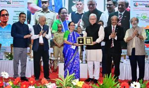 09.09.2026- Veteran woman scientist Prof. M. Lakshmi Kantam, who has made outstanding contributions to the field of Green Chemistry and Sustainable Engineering, was felicitated by Maharashtra Governor Jishnu Dev Varma at an international conference at the Institute of Chemical Technology (ICT), Matunga Mumbai. Prof. Lakshmi Kantam was felicitated during the International Conference on Sustainable Chemistry and Engineering, jointly organised by the Institute of Chemical Technology, Mumbai, and the Indian Chemical Society in her honour. The Governor also felicitated eminent scientist Padma Vibhushan Prof. M. M. Sharma on the occasion. The Conference also recognised and celebrated the contributions of women scientists in the field. Vice-Chancellor of ICT Prof. Aniruddha Pandit; President of Indian Chemical Society and Chairman of the Conference Dr. G D Yadav, former Secretary, Department of Science and Technology, Padma Bhushan Dr. T. Ramasami; Secretary to the Governor Dr. Prashant Narnaware; and a large number of scientists, researchers, entrepreneurs and students were present.