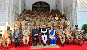 09.10.2026 : राज्यपालांच्या हस्ते १०३ पोलीस अधिकारी, अंमलदारांना राष्ट्रपती पोलीस पदक प्रदान