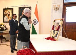 15.10.2026 : राज्यपालांचे डॉ अब्दुल कलाम यांना अभिवादन