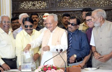 Governor Bhagat Singh Koshyari inaugurated the All India Flag Day for the Blind organised by the National Association for the Blind (NAB) at Raj Bhavan, Mumbai. Governor released a book