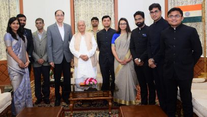 Seven probationary IAS officers of 2018 batch met Governor Bhagat Singh Koshyari at Raj Bhavan, Mumbai. It was a courtesy call