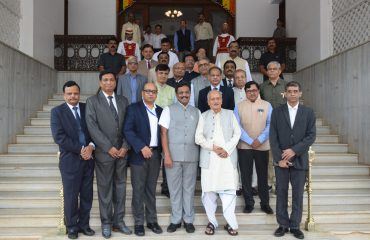 Governor Bhagat Singh Koshyari discuss with Vice Chancellors of Universities in Maharashtra at Raj Bahvan, Mumbai.Minister of Higher and Technical Education Vinod Tawde and Secretary Surabh Vijay were present.