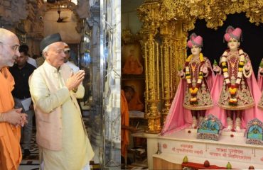 The Governor of Maharashtra Bhagat Singh Koshyari visited the Swami Narayana Mandir at Dadar, Mumbai.