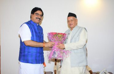 Nepal’s Provincial Minister of State for Planning and Finance Bijay Kumar Yadav called on Governor Bhagat Singh Koshyari at Raj Bahvan, Mumbai