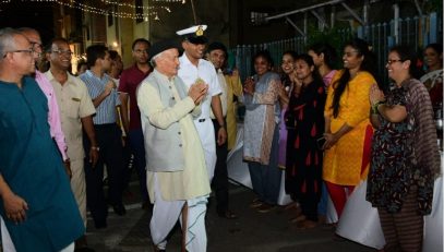 Governor Bhagat Singh Koshyari joined his staff members and performed Arti at the Raj Bhavan Sarvajanik Navratri Mandal at Walkeswar, Mumbai