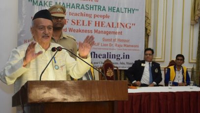 Governor Bhagat Singh Koshyari inaugurated a workshop on the Art of Self-Healing at Raj Bhavan, Mumbai. President of Vishwa Sindhi Seva Sangam Dr. Raju Manwani and the staff and officers of Raj Bhavan were present