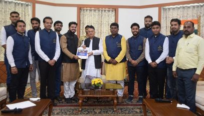 A group of student delegates from the Indian Institute of Democratic Leaderhip met Governor Bhagat Singh Koshyari at Raj Bhavan, Mumbai and held informal interaction on Governance, leadership and social issues